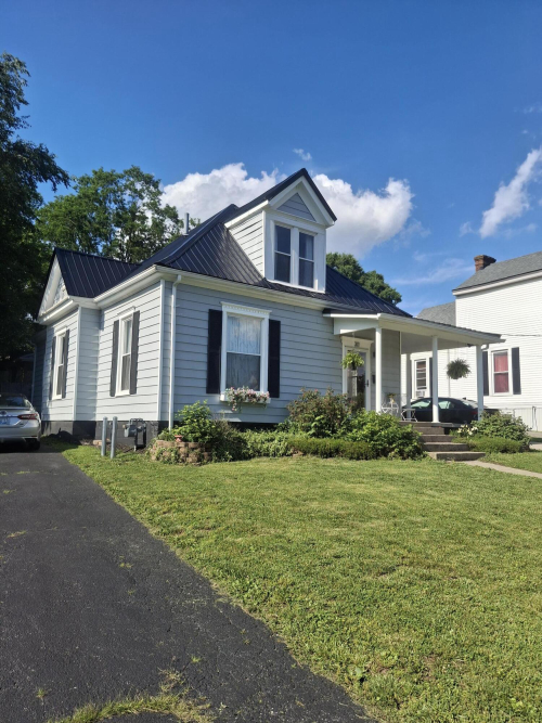 Listing Image 6