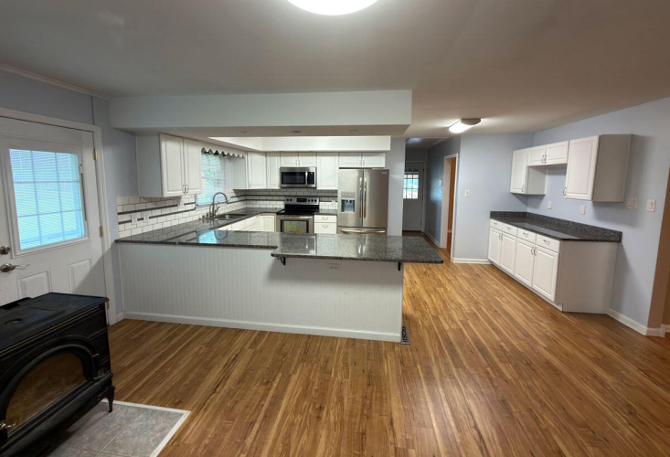 Listing Image 9