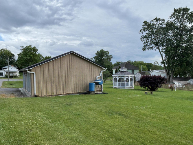 Listing Image 8