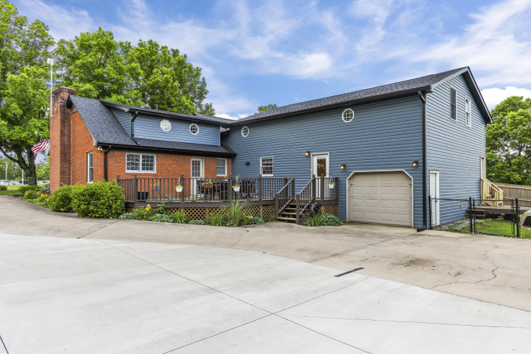 Listing Image 5