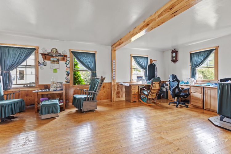 Listing Image 21