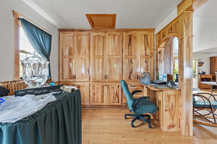 Listing Image 22
