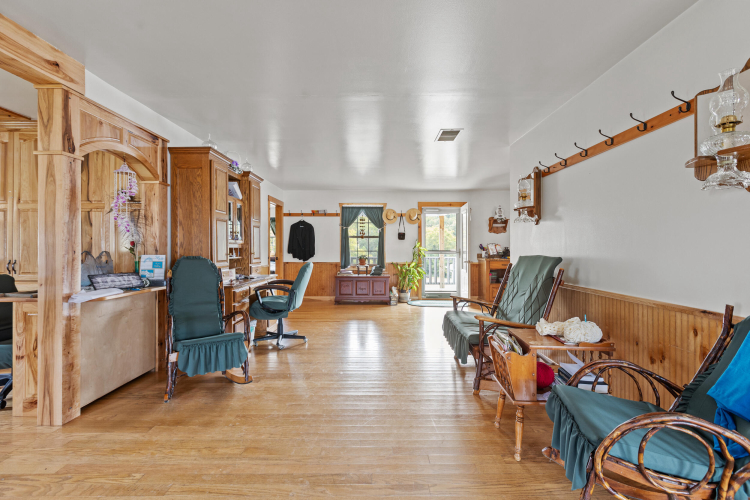 Listing Image 23