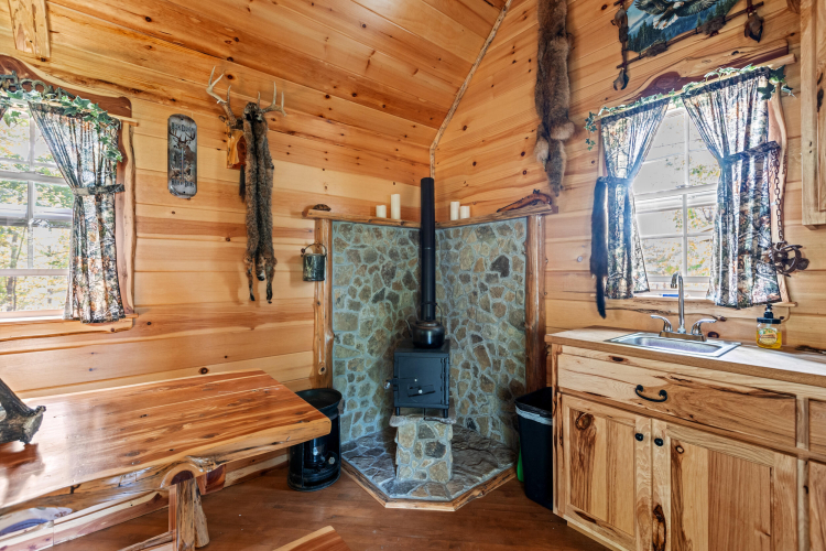Listing Image 12
