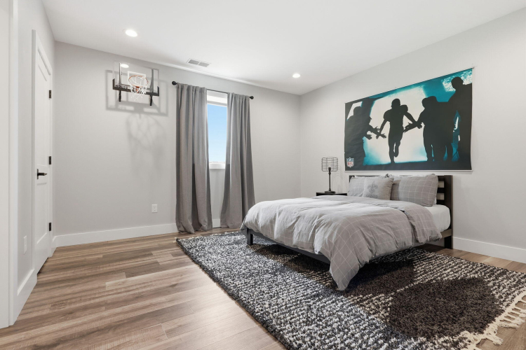 Listing Image 108
