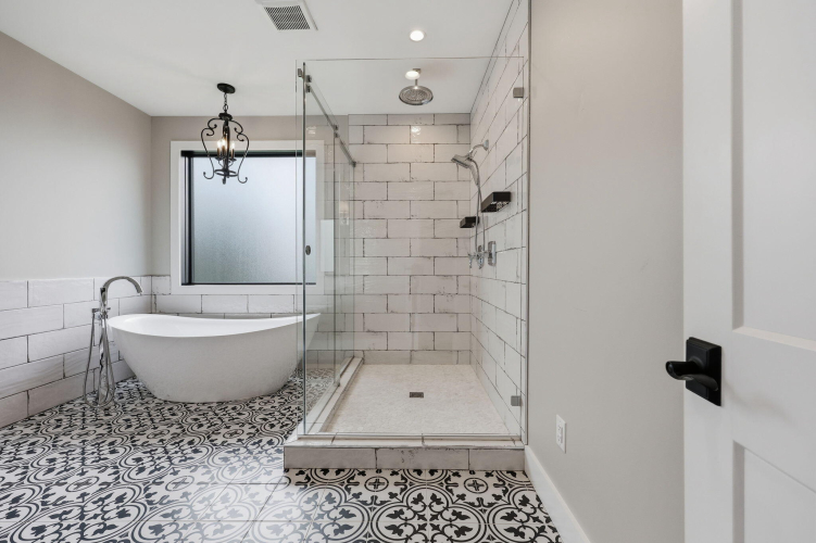 Listing Image 80