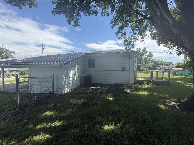Listing Image 12