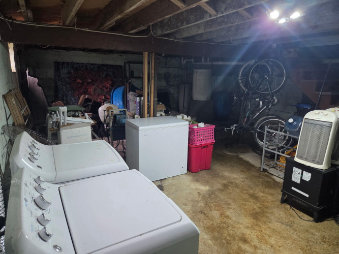 Listing Image 24