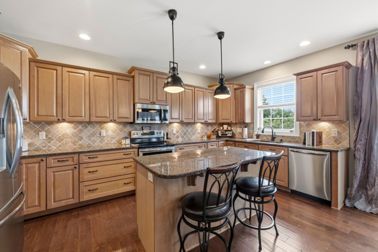 Listing Image 15