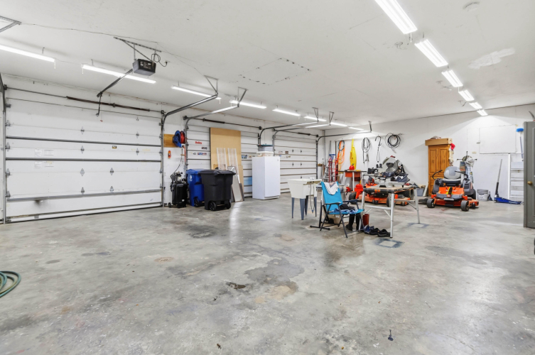 Listing Image 49