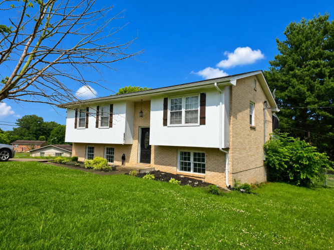 Listing Image 3