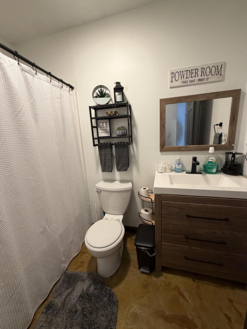 Listing Image 14