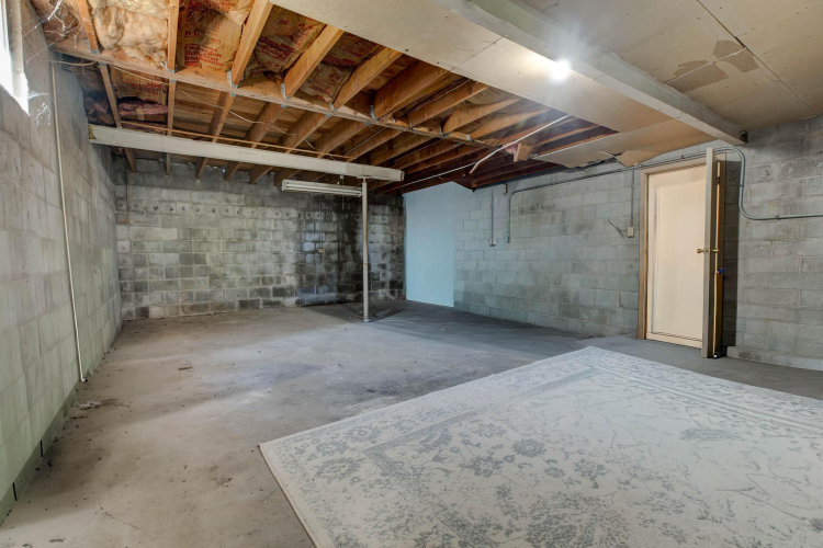 Listing Image 33