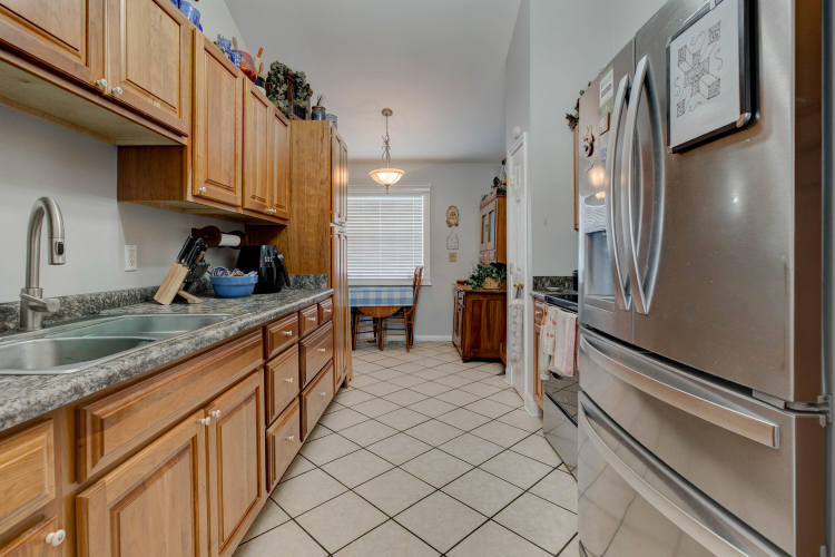 Listing Image 11