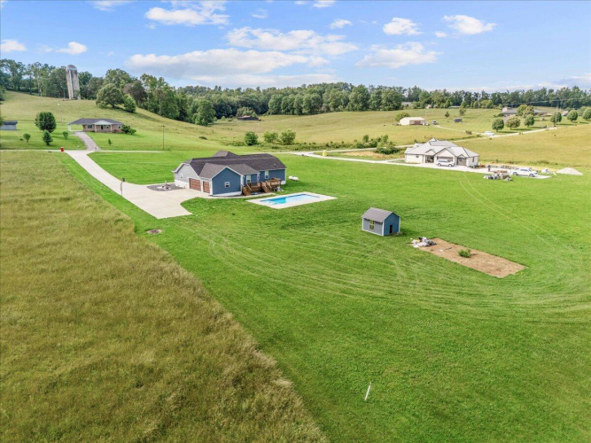 Listing Image 44