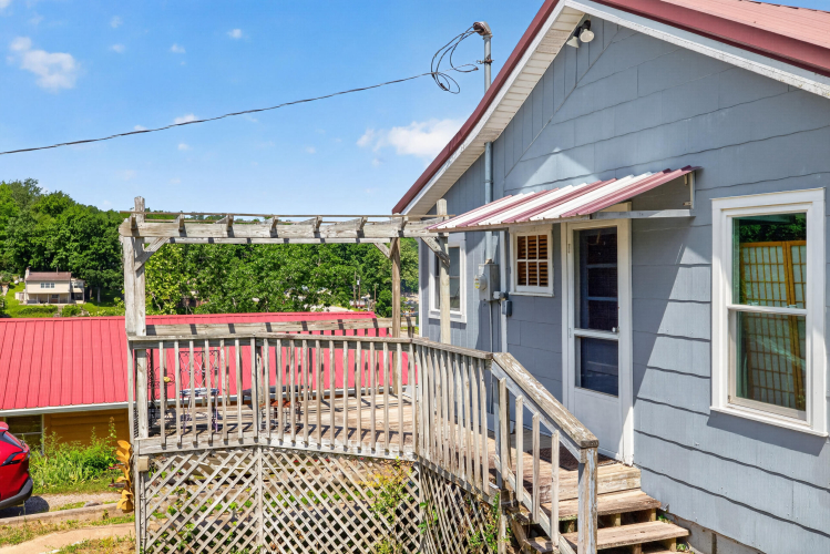 Listing Image 3