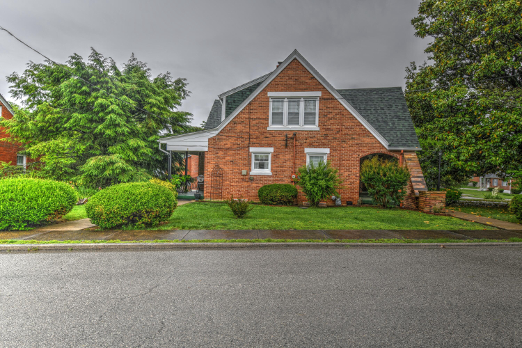 Listing Image 5