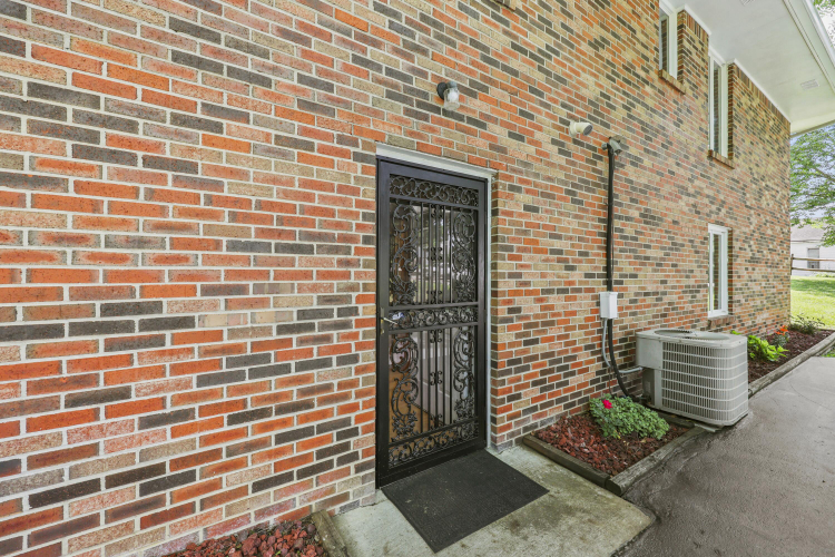 Listing Image 45