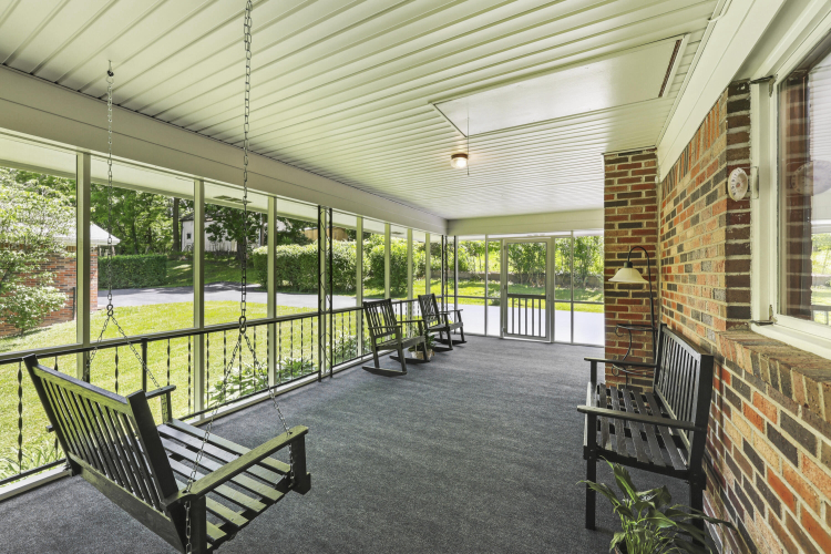Listing Image 10