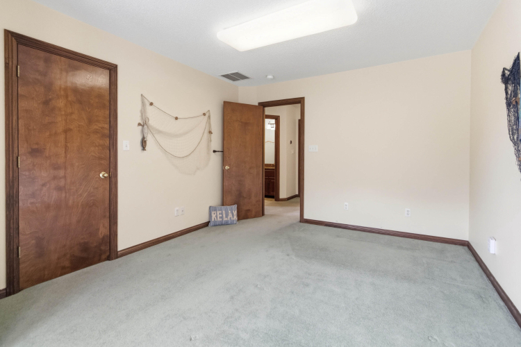 Listing Image 50
