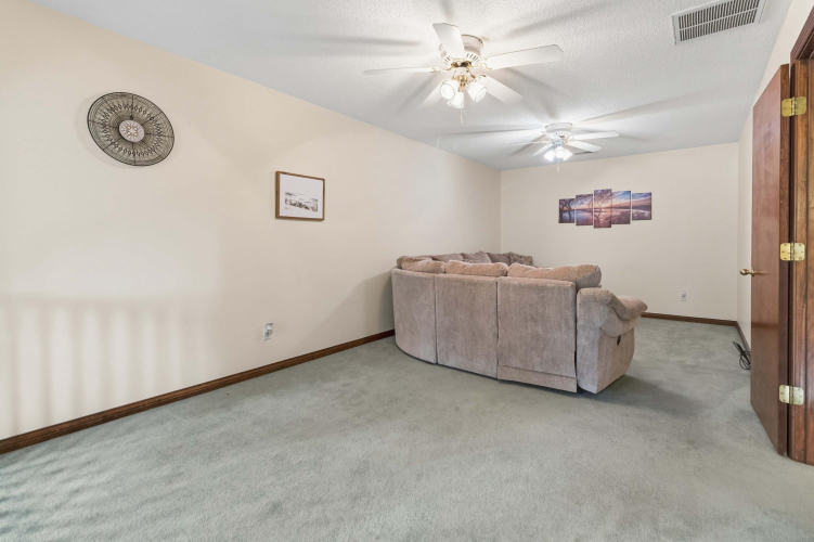 Listing Image 51