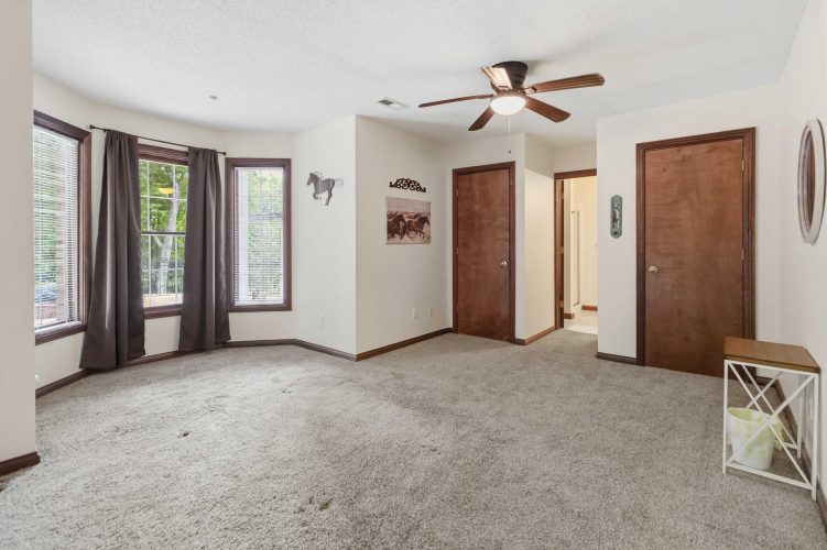 Listing Image 56
