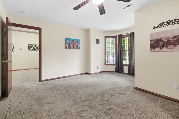 Listing Image 57