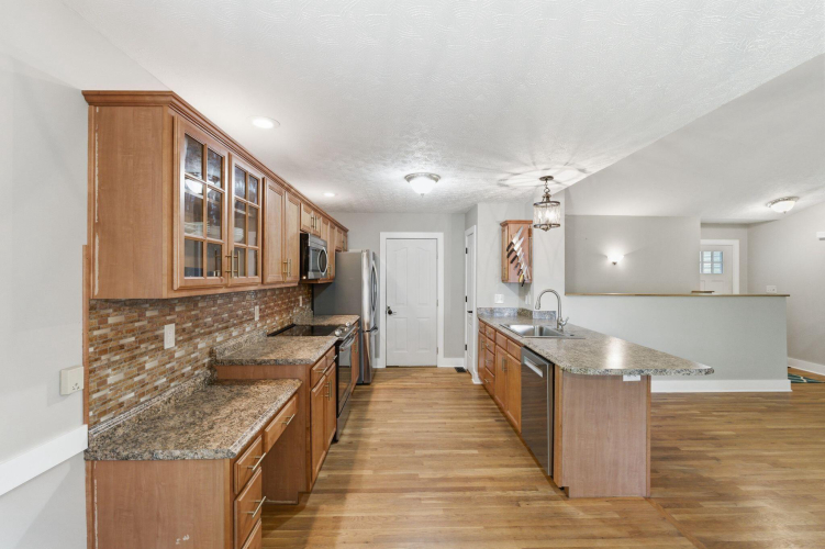 Listing Image 18