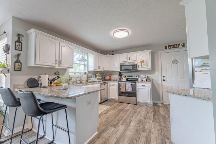 Listing Image 15