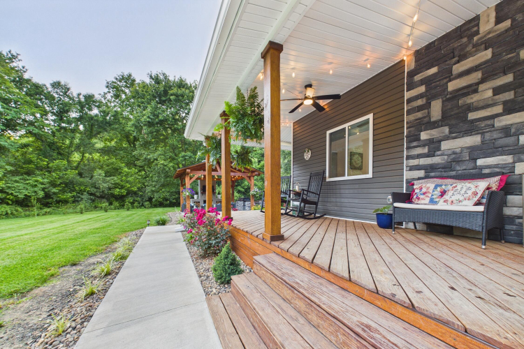 Listing Image 103