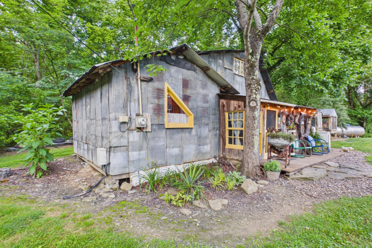 Listing Image 74