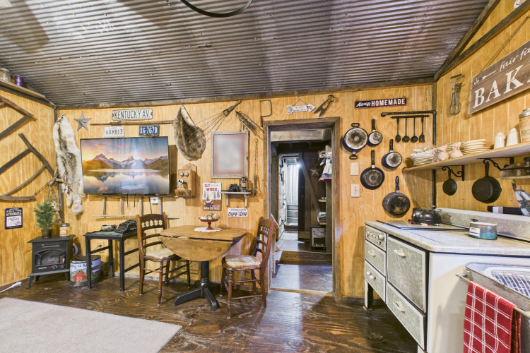 Listing Image 83