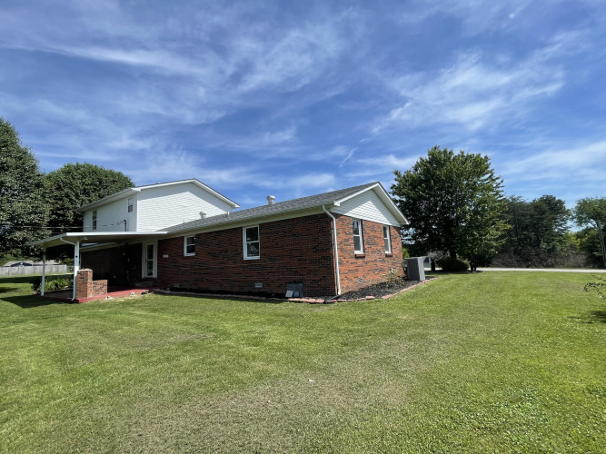 Listing Image 24