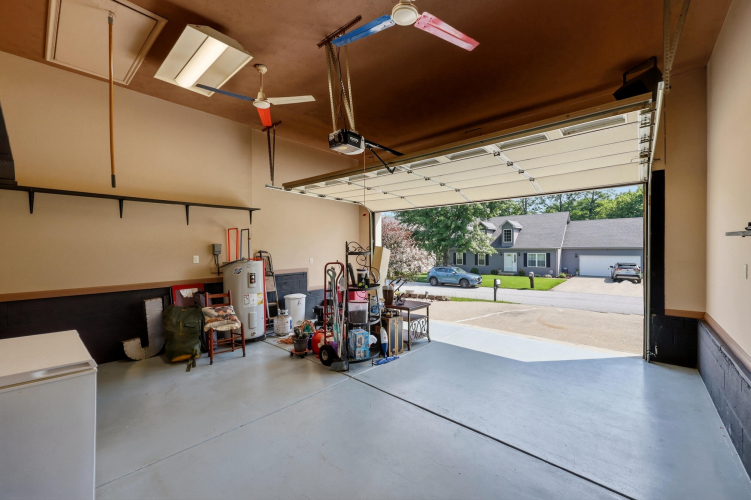 Listing Image 38