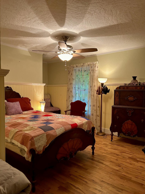 Listing Image 11