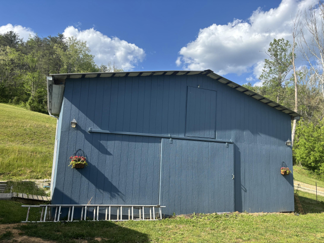 Listing Image 4