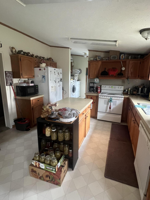 Listing Image 48