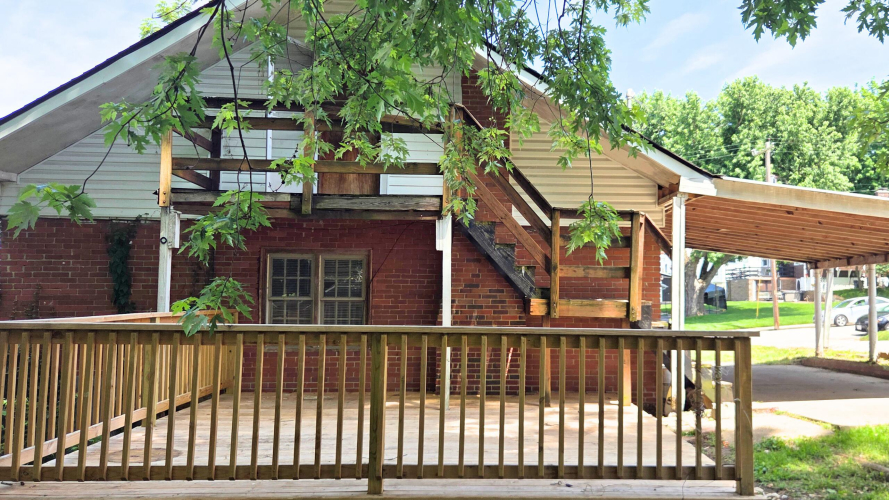 Listing Image 4