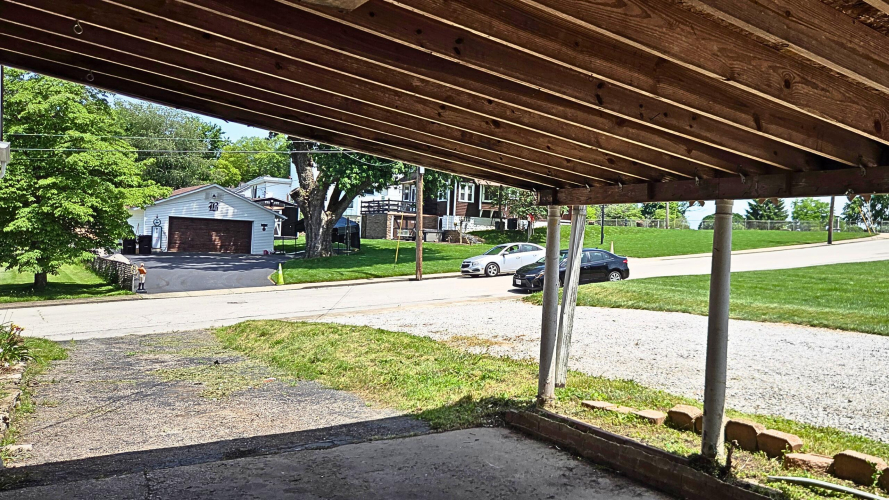Listing Image 6