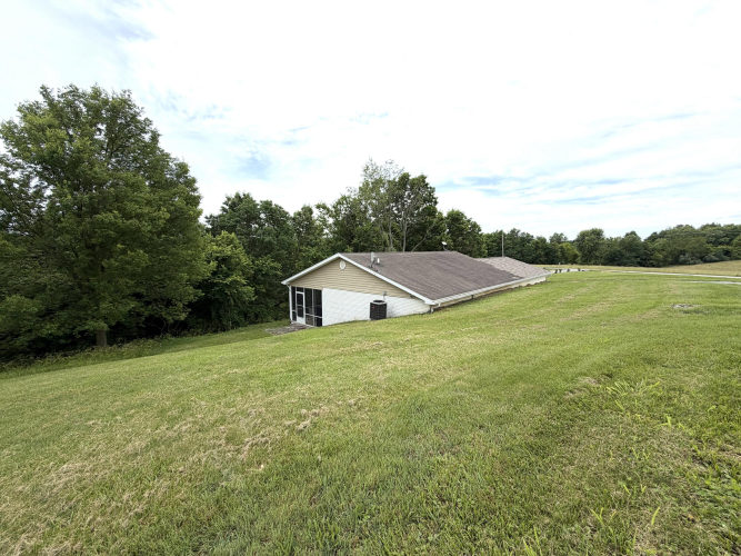 Listing Image 25