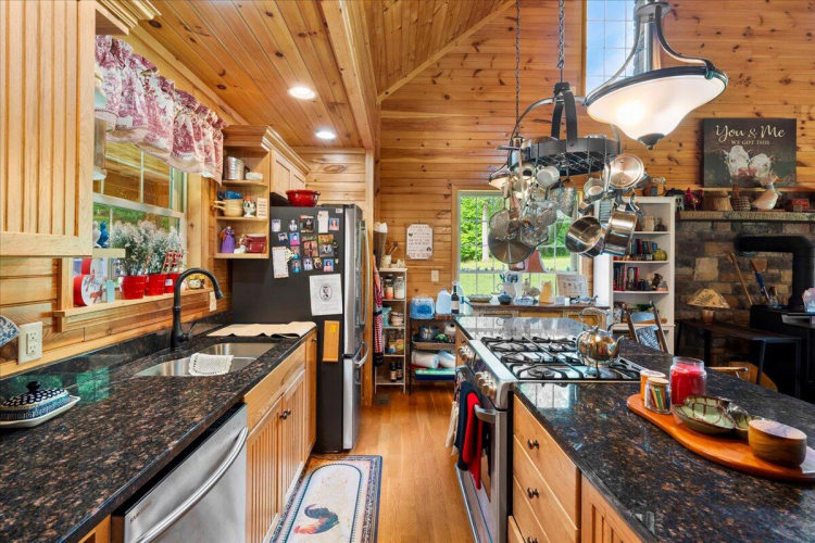 Listing Image 13