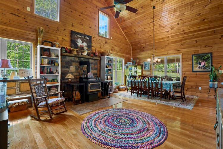 Listing Image 8