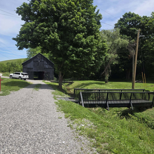 Listing Image 4