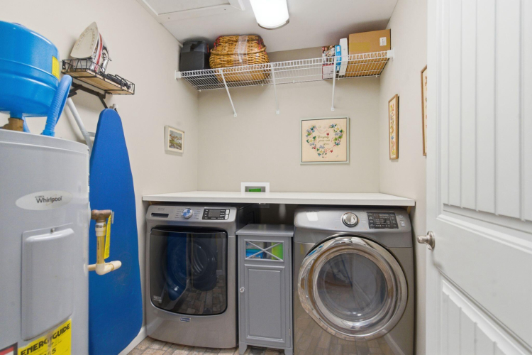 Listing Image 16
