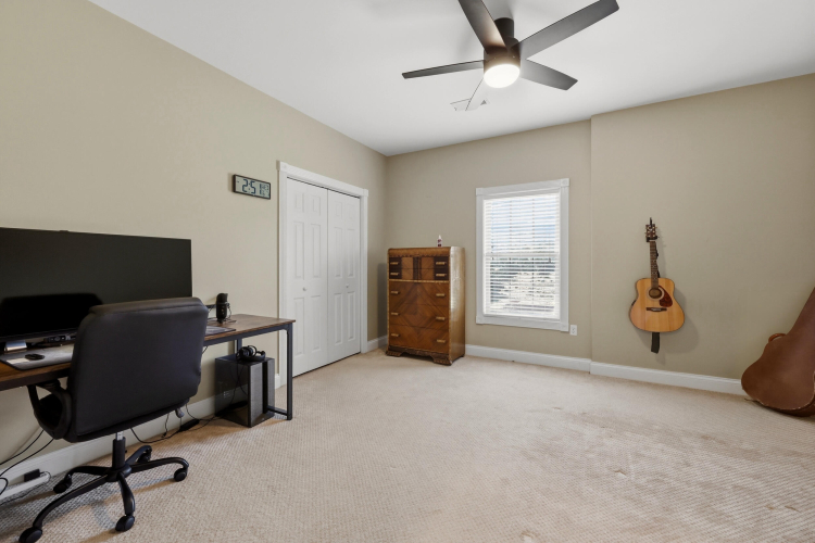 Listing Image 37