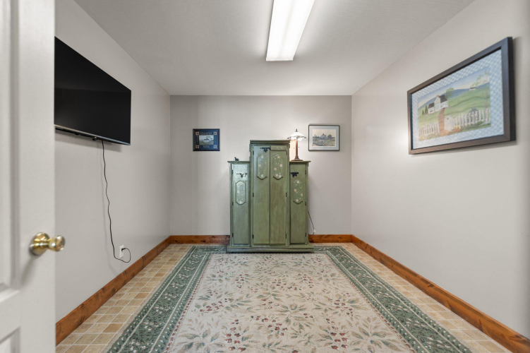 Listing Image 61
