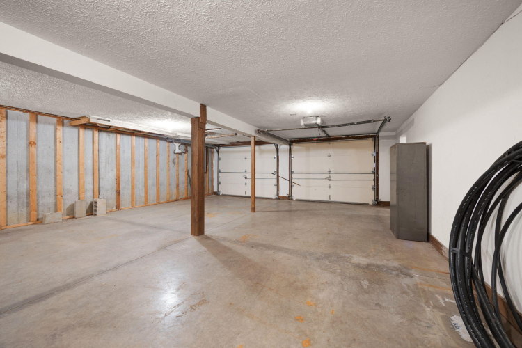 Listing Image 62