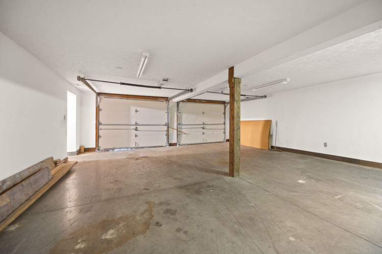 Listing Image 64