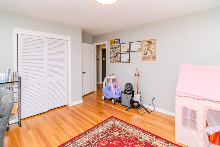 Listing Image 25