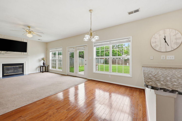 Listing Image 15